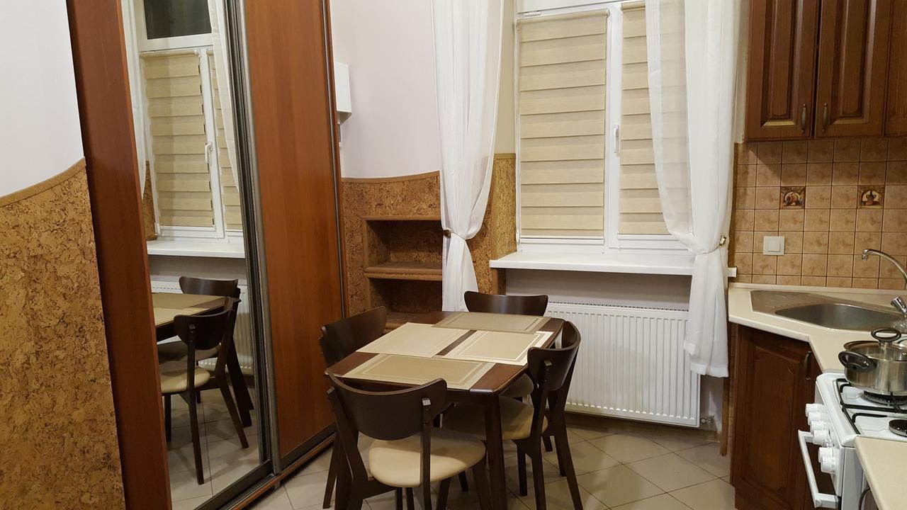 Soprano Apartment Lviv Exteriör bild